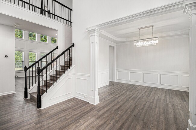 Foto del edificio - 726 Ivy Chase Loop