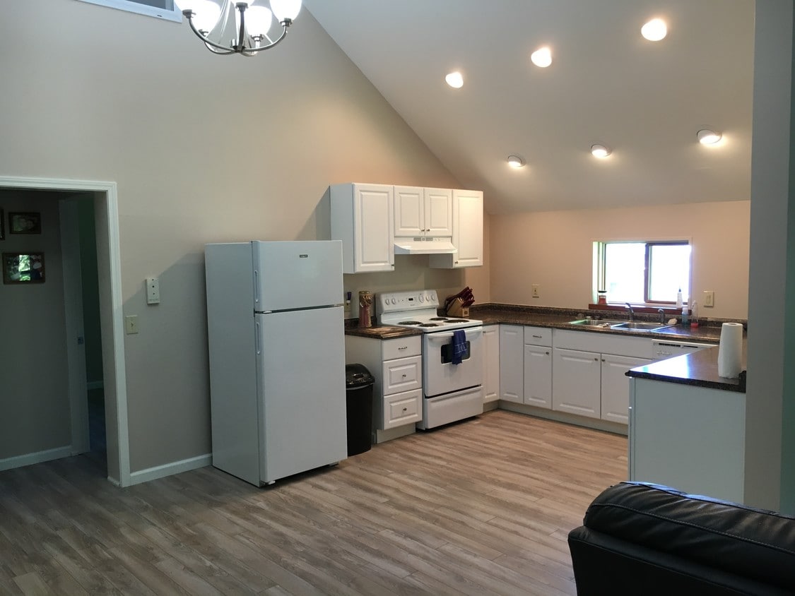 New Kitchen - 4304 Lakeside Dr