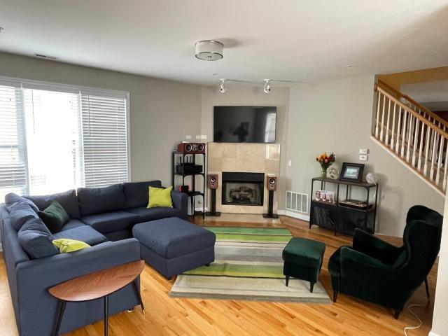 Building Photo - 2 bedroom in Oak Park IL 60301