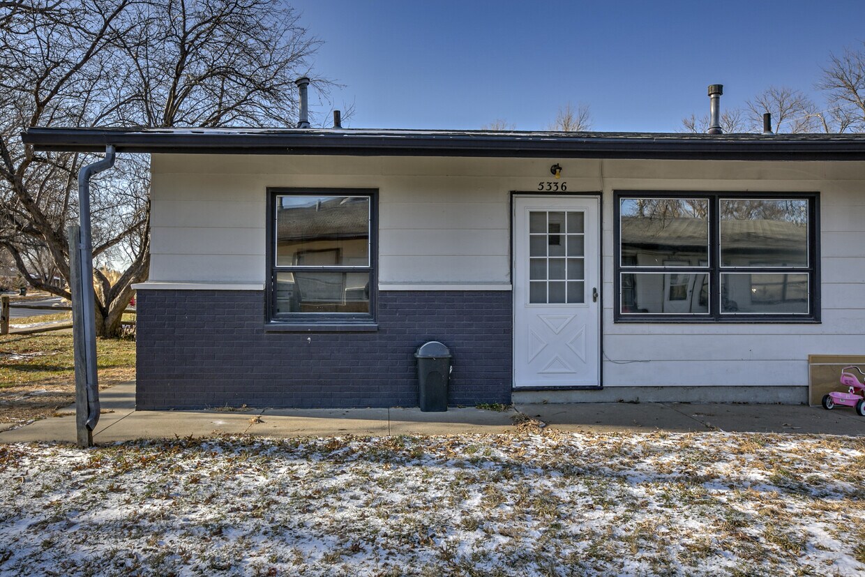 5336 Ervin St, Lincoln, NE 68504 Townhome Rentals in Lincoln NE