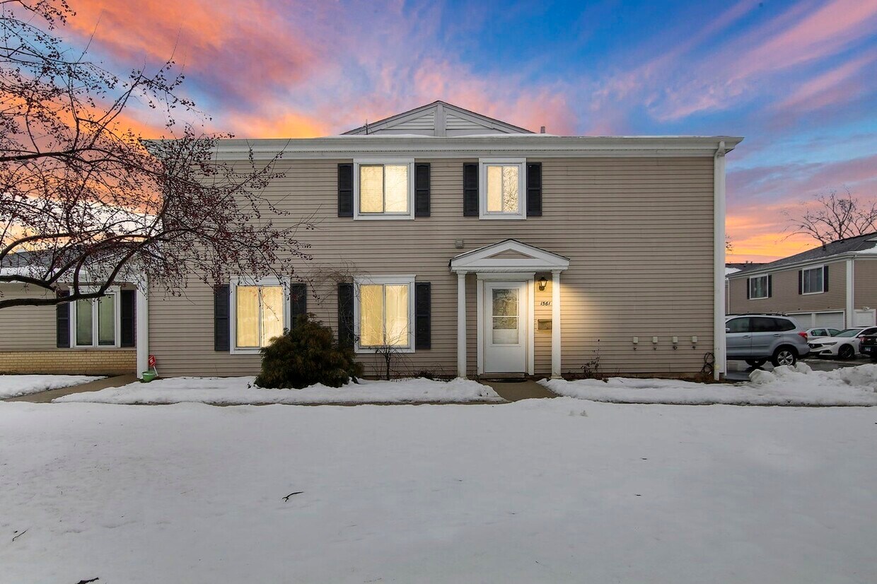 Foto principal - 1561 Quaker Ln