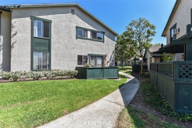 Building Photo - 23298 Orange Ave