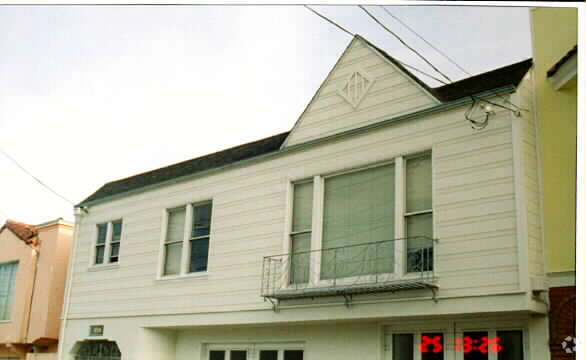 Primary Photo - 415 Delano Ave