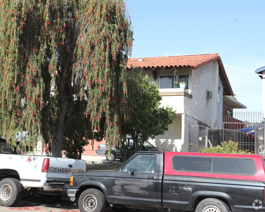 Building Photo - 4238 Highland Ave