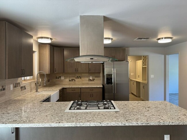 Building Photo - 5739 N Placita Bacanora