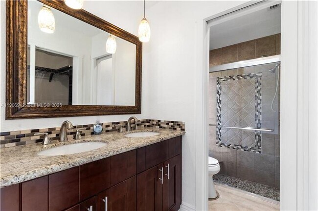 Foto del edificio - 21344 Escondido Way S