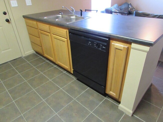 Building Photo - 16583 Hunters Ridge Ln