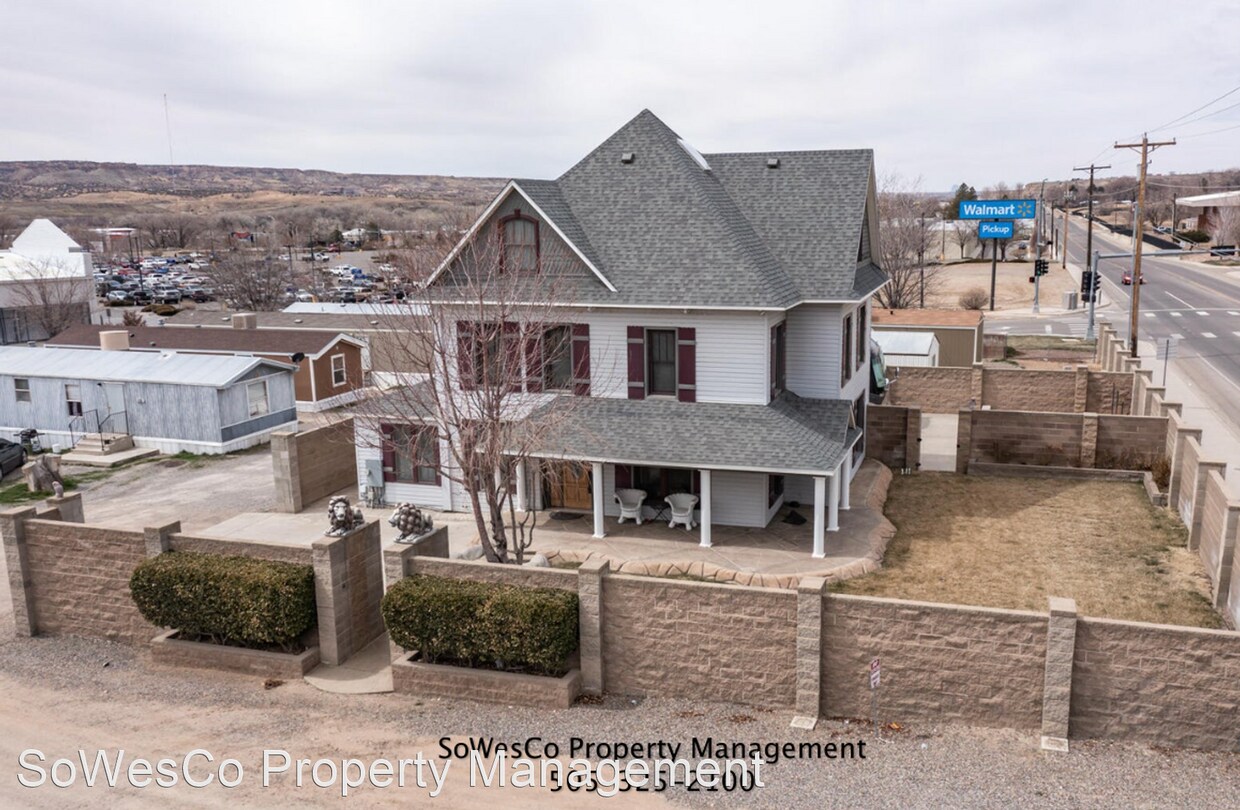 Primary Photo - 4 br, 2.5 bath House - 1113 W Apache St
