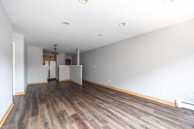 Foto del edificio - 607 W Wrightwood Ave