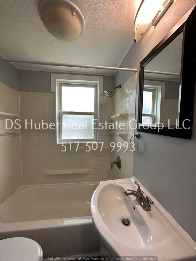 Foto del edificio - Cozy 2 Bedroom house with High end kitchen...