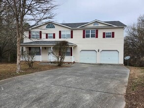 Building Photo - 62 Springwater Dr