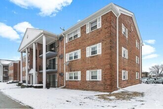 Building Photo - 4410 W 111th St
