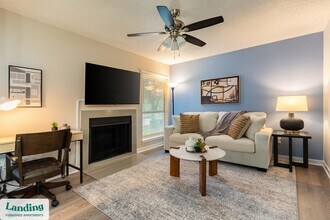 Building Photo - 711 Brentford Pl