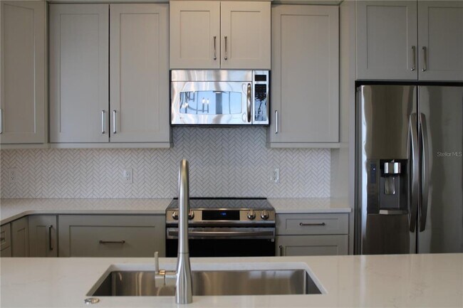 Building Photo - 2825 Terra Ceia Bay Blvd