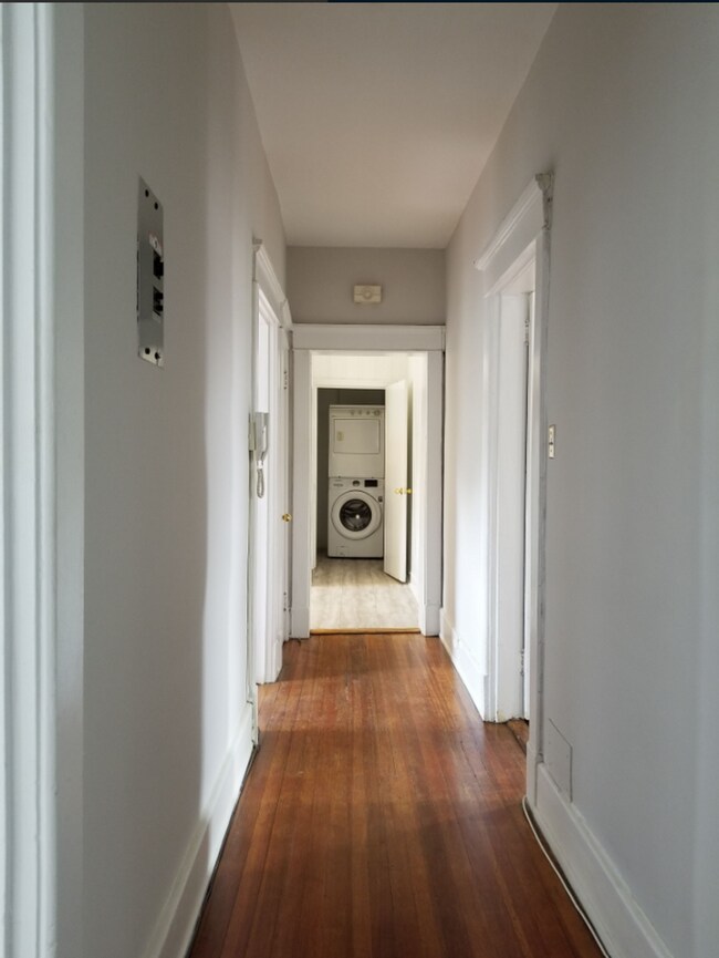 Foto del edificio - 2711 Hanover Ave