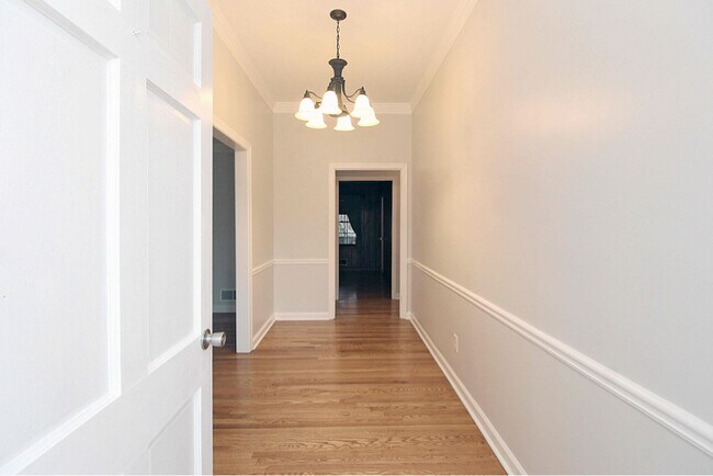 Building Photo - 274 Grist Mill Dr E