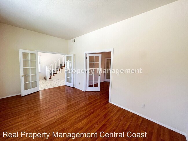 Building Photo - 3 br, 2.5 bath House - 1911 Vine Street