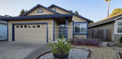 Building Photo - 831 Pulteney Pl