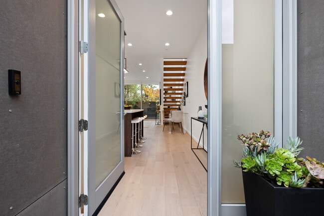 Foto del edificio - 1034 Grayson St