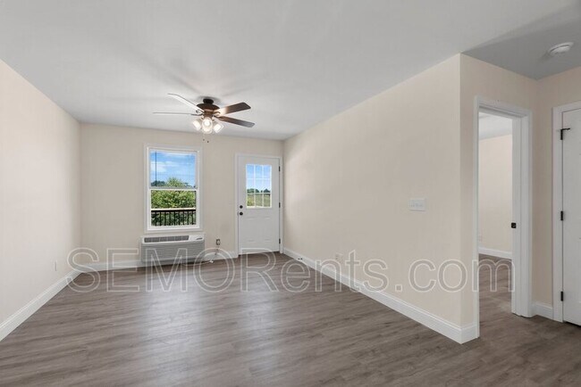 Building Photo - 176 Highland Hls