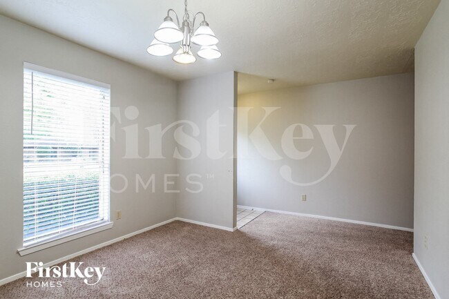 Foto del edificio - 2118 Knollbrook Ln