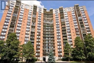 Building Photo - 50-450 Mississauga Vly Blvd