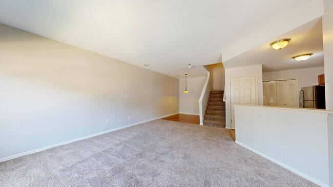 Building Photo - 2048 Cloverly Ln