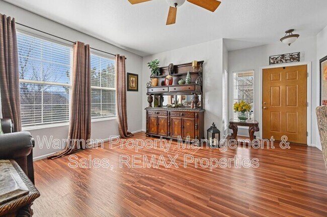 Foto del edificio - 2240a Whale Pt