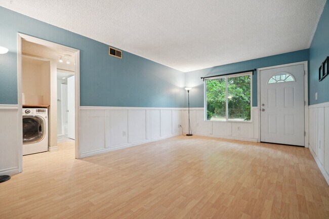 Foto del edificio - 12200 NE 147th Pl
