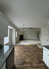 Building Photo - 450 S Cedarwood Ave