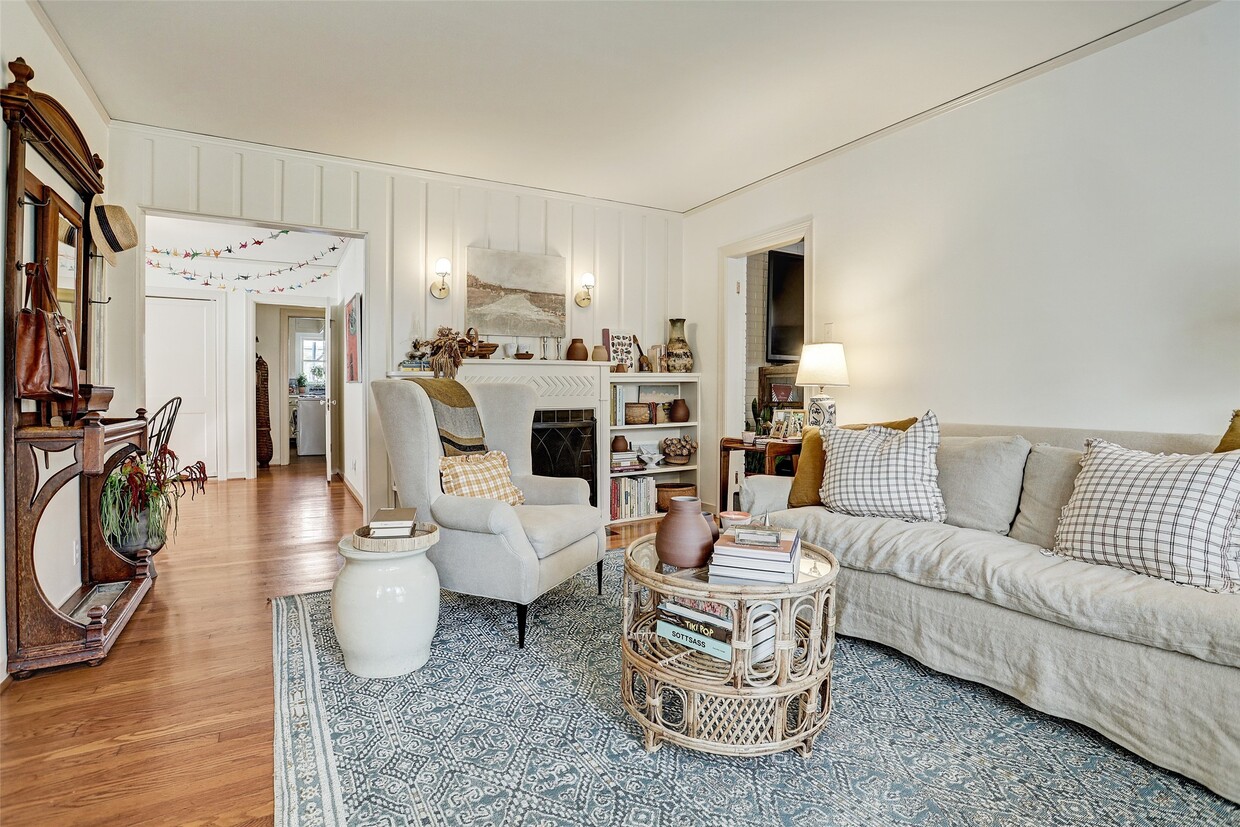 Photo - 2112 Banks St (Houston, TX)