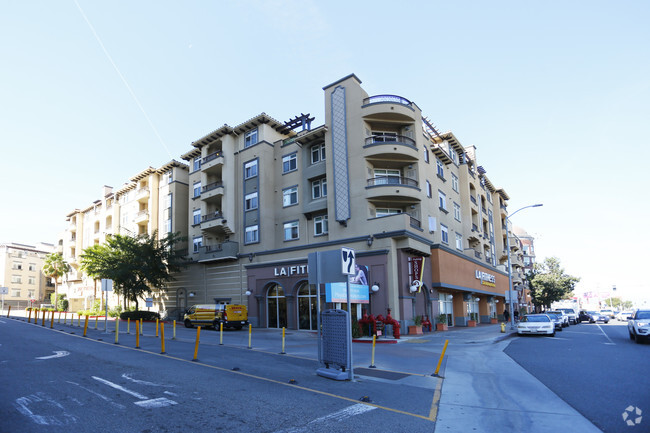 Playa Del Oro Apartments Los Angeles CA Apartments Com   Playa Del Oro Los Angeles Ca Building 