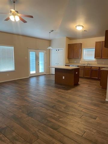 Building Photo - 211 Freedom Trl