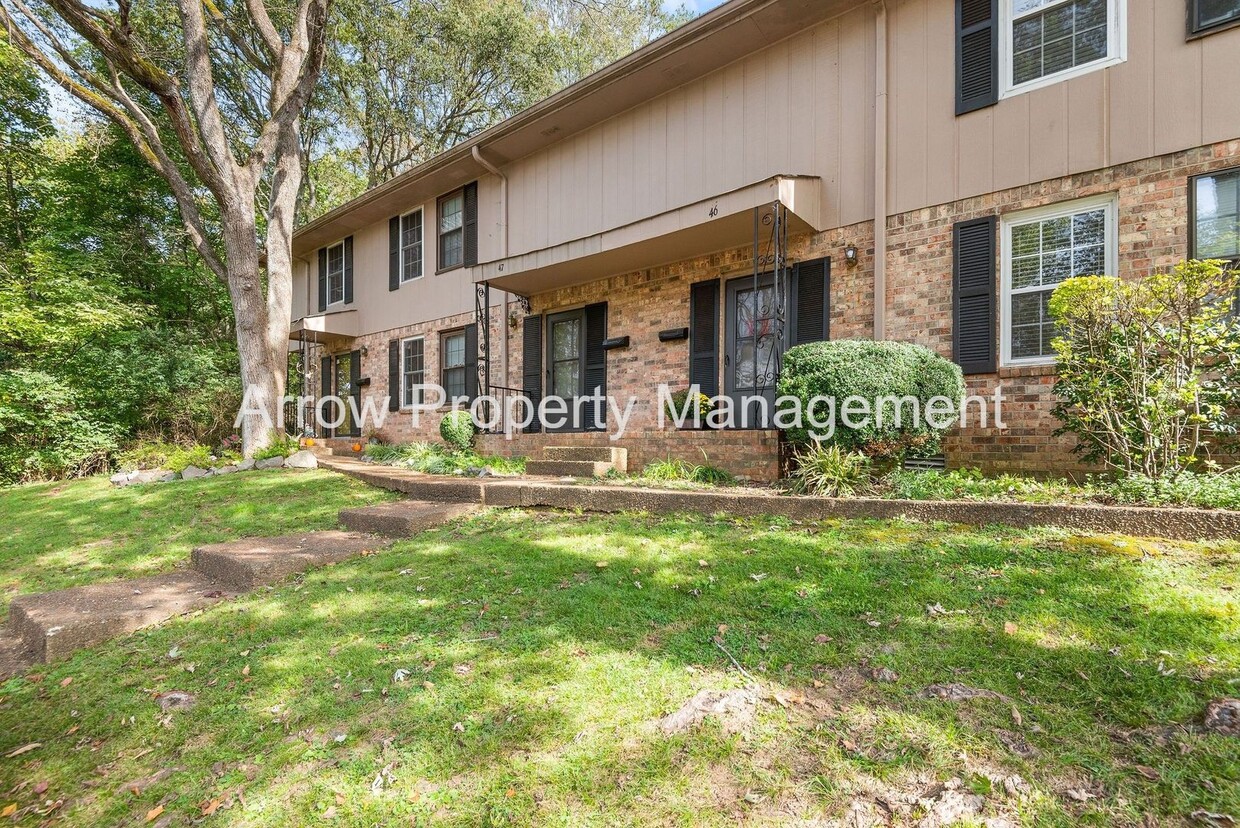 Primary Photo - Amazing Townhome!