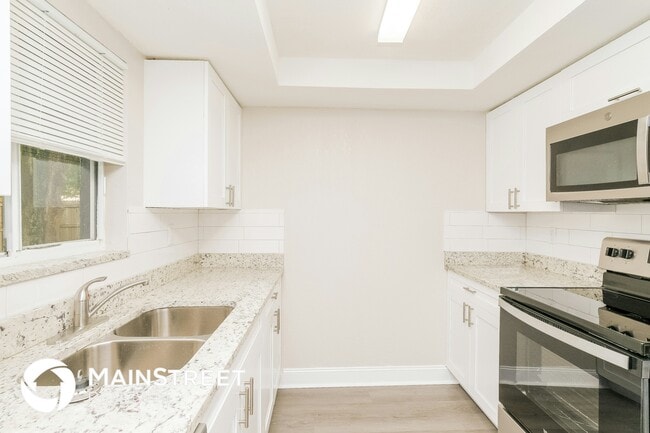 Building Photo - 21447 Northwood Dr