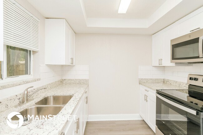 Foto del edificio - 21447 Northwood Dr