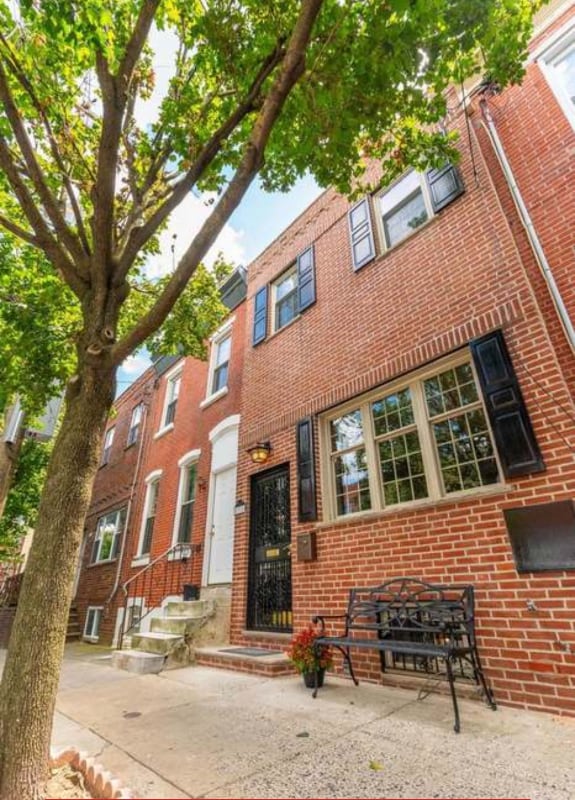 Photo - 1318 Dickinson St House