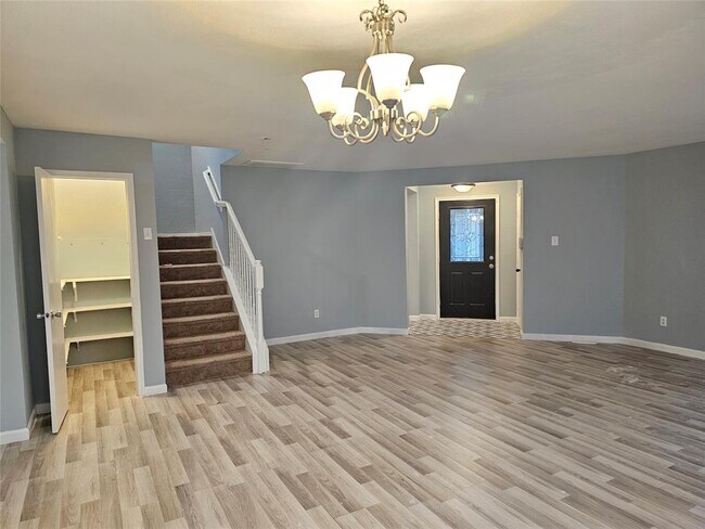 Foto del edificio - 339 Remington Ridge Dr