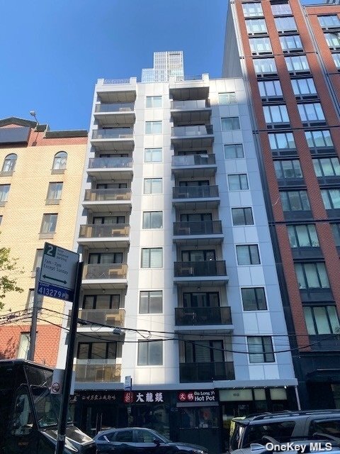 Foto principal - 42-22 Crescent St