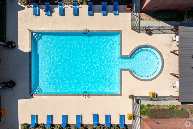 Pool - Monroe Place Apartments