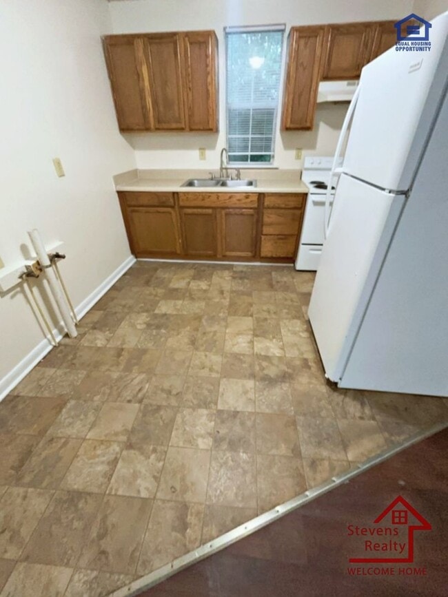 Building Photo - 146 Dogwood Pointe Dr