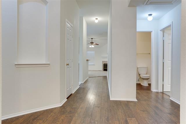 Building Photo - 8541 Hawks Nest Dr