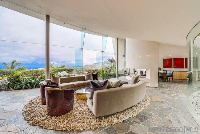 Foto del edificio - 724 Muirlands Vista Way