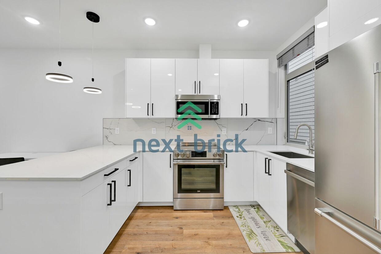 Primary Photo - Modern 3-Bed, 3-Bath Townhome in the Heart...