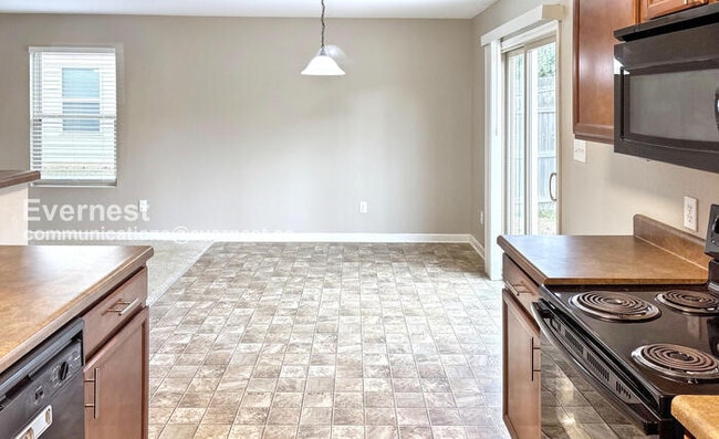 Foto del edificio - 29766 Westfield Dr