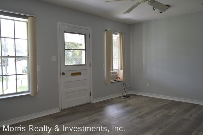 Building Photo - 3 br, 2 bath House - 809 N Shore Dr