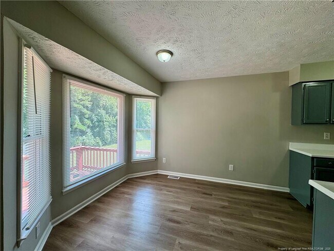 Foto del edificio - 5724 Randleman St