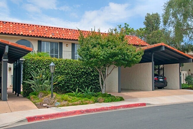 Entrada principal - 4052 Loma Riviera Cir