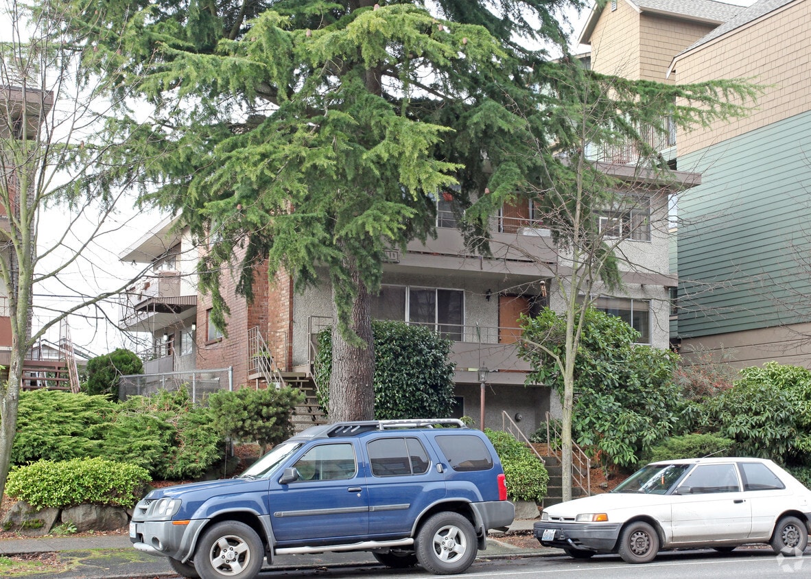 Building Photo - The Orion Apartments