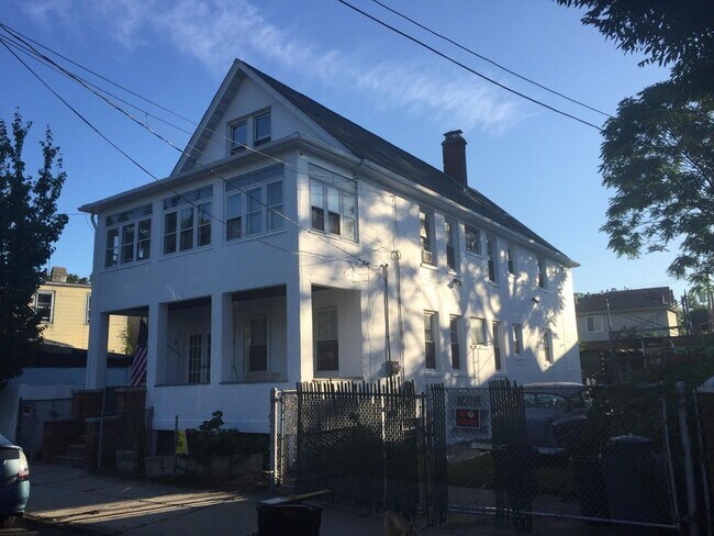 Security Lights & Cameras - 11 Gray St